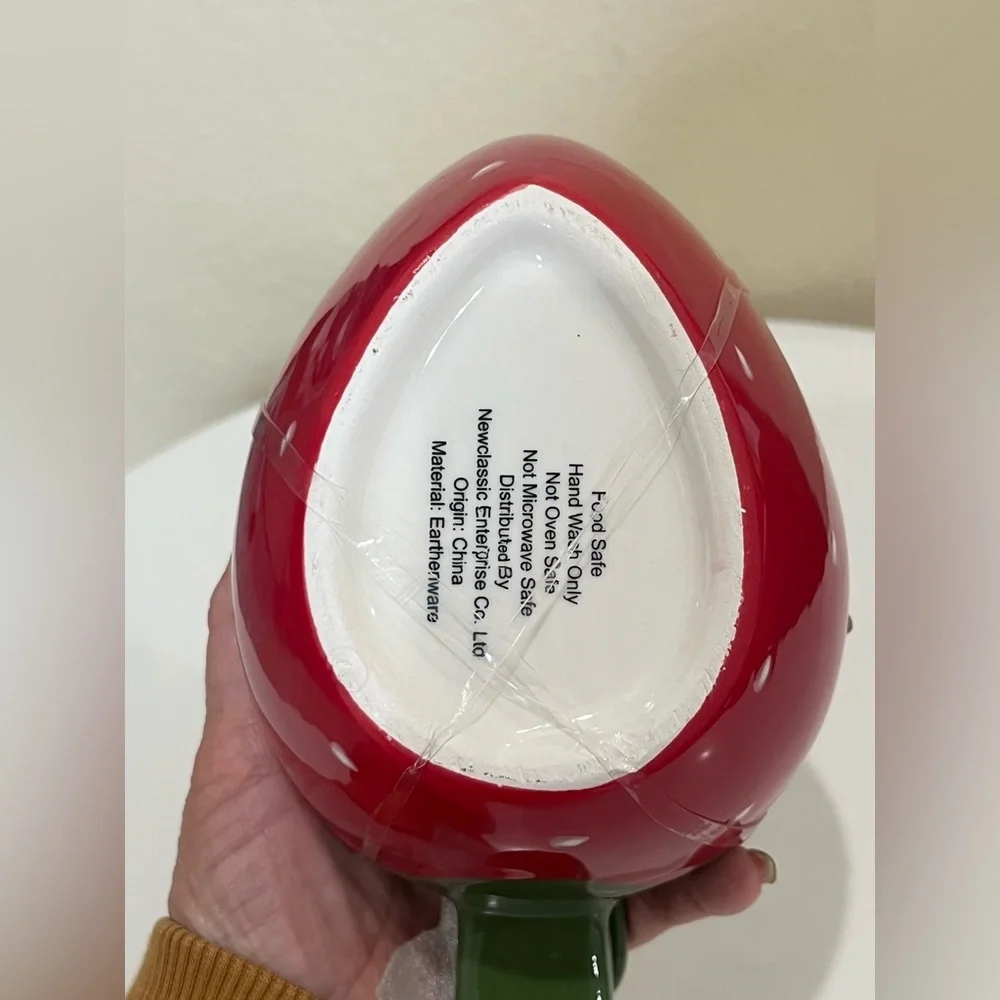 TARGET :: STRAWBERRY HOUSEWARES